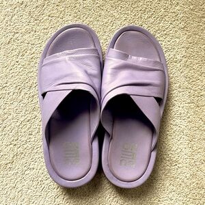 Bueno Harper Lilac Slides size 39